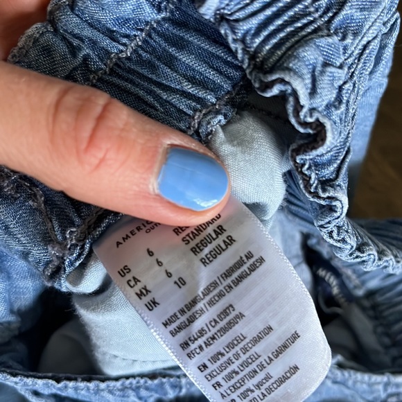 American eagle Capris - Picture 4 of 4